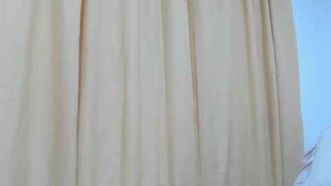 Snapshot of jenniferloveyou chatting on 10/26/25, 04:35 jenniferloveyou online show from 10/26/25, 04:35