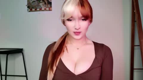 Snapshot of jenniferwhoreance chatting on 01/09/25, 08:01 Jenn Hunt FYI spit on tits price change not denoted in menu images see tipmenu online show from 01/09/25, 08:01