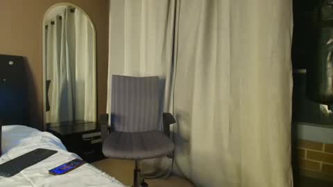 Snapshot of jennmullatta_ chatting on 02/07/25, 03:12 Jenn online show from 02/07/25, 03:12
