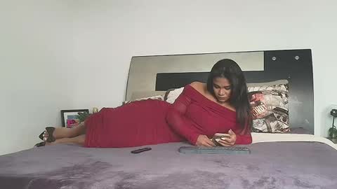 Snapshot of jennmullatta_ chatting on 11/04/25, 06:40 Jenn online show from 11/04/25, 06:40