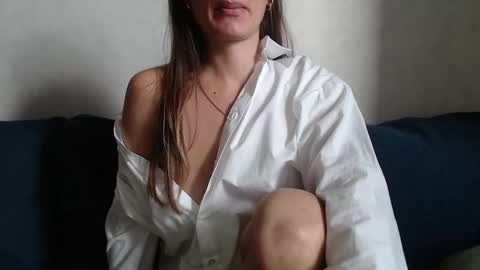 Jenny online show from 10/08/25, 07:39