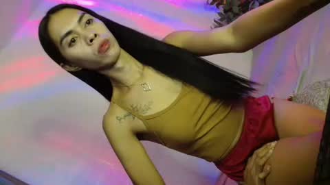 Snapshot of jenny20_xxx chatting on 12/17/25, 09:32 PRETTY JENNY online show from 12/17/25, 09:32
