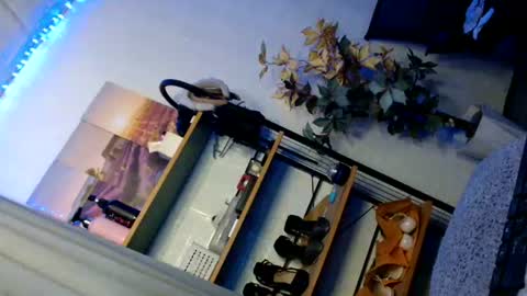 PRETTY JENNY online show from 07/09/26, 09:41