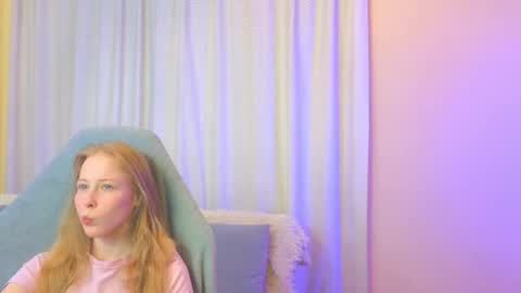 Snapshot of jenny_angelok chatting on 11/21/25, 10:58 Next broadcast on December 05 subject to change online show from 11/21/25, 10:58