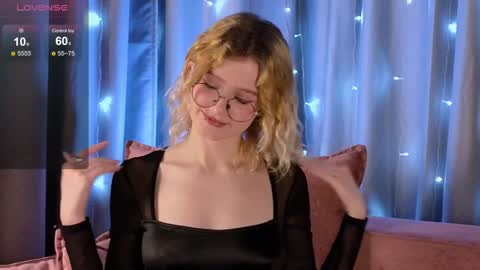 jenny_bunny_ online show from 12/08/24, 07:26