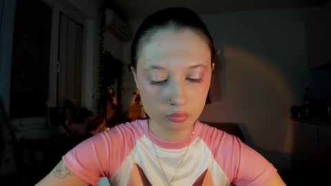 Jennifer Jenny Darling   online show from 03/12/25, 07:17