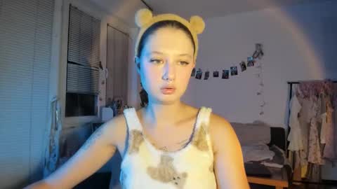 Jennifer Jenny Darling   online show from 11/02/25, 07:27