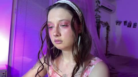 Jennifer Jenny Darling   online show from 06/06/26, 07:07