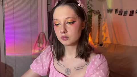 Jennifer Jenny Darling   online show from 07/10/26, 07:05