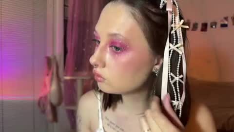 Jennifer Jenny Darling   online show from 07/18/26, 07:17