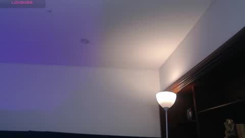 Snapshot of jenny_golden1 chatting on 12/17/25, 12:44 Jenny online show from 12/17/25, 12:44