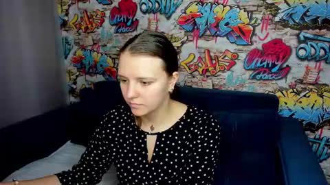 Jenny online show from 06/15/26, 09:22