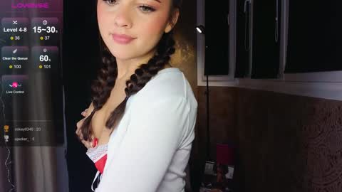 Snapshot of jenny_rosex chatting on 12/28/24, 02:21 Jenny online show from 12/28/24, 02:21