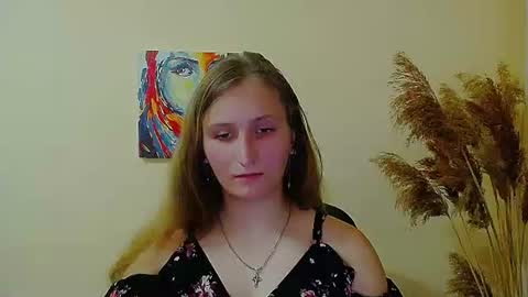 Snapshot of jenny_smille_ chatting on 06/10/26, 06:56 jenny_smille_ online show from 06/10/26, 06:56