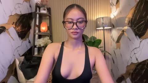Snapshot of jenny_sweetgirlx chatting on 06/07/26, 06:17 jenny_sweetgirlx online show from 06/07/26, 06:17