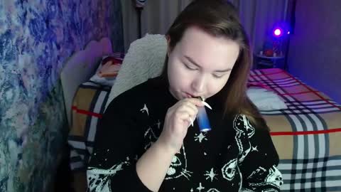 Snapshot of jennyattal chatting on 12/14/25, 03:56 Jenny online show from 12/14/25, 03:56