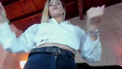  Jenny  online show from 11/15/25, 11:29