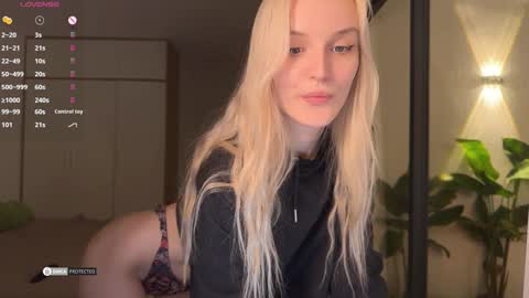 Jen  online show from 12/18/24, 04:28