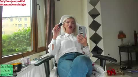 infamous blondiechloe.             Jennyjennywildd online show from 05/18/26, 05:46