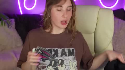 JENNY online show from 11/14/25, 02:43