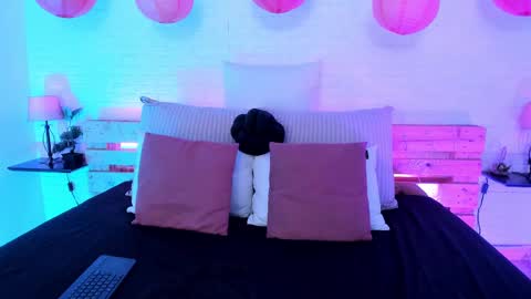 Angela online show from 10/18/25, 11:33