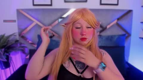 Angela online show from 10/21/25, 11:33