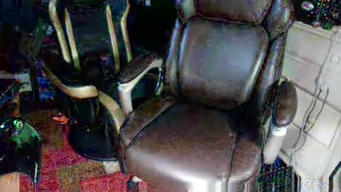 Snapshot of jeremiah0827 chatting on 11/18/25, 01:33 jeremiah0827 online show from 11/18/25, 01:33