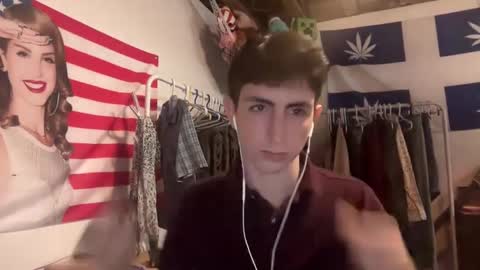 Snapshot of jeremy_angel chatting on 09/28/25, 08:03 Angel online show from 09/28/25, 08:03