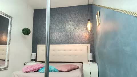   online show from 07/12/26, 02:35
