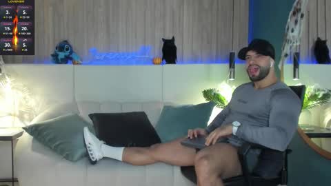 Snapshot of jeremy_harden chatting on 10/30/25, 09:37 Jeremy online show from 10/30/25, 09:37