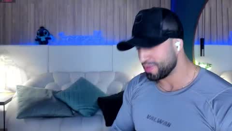 Snapshot of jeremy_harden chatting on 11/28/25, 10:01 Jeremy online show from 11/28/25, 10:01