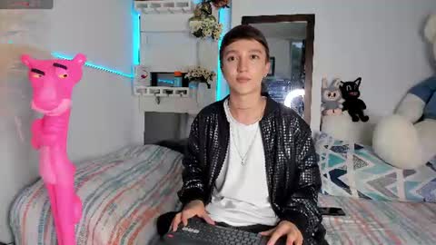 jero independent model online show from 06/19/26, 11:08