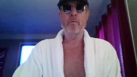 Snapshot of jerflor chatting on 01/11/26, 04:12 jerflor online show from 01/11/26, 04:12