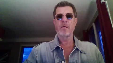 Snapshot of jerflor chatting on 02/01/26, 05:11 jerflor online show from 02/01/26, 05:11