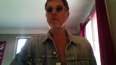 Snapshot of jerflor chatting on 02/27/26, 03:34 jerflor online show from 02/27/26, 03:34