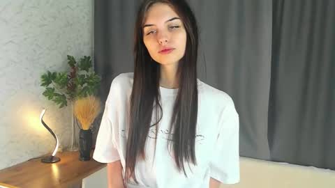 Snapshot of jerricaezelle chatting on 10/06/25, 04:32 Keira online show from 10/06/25, 04:32