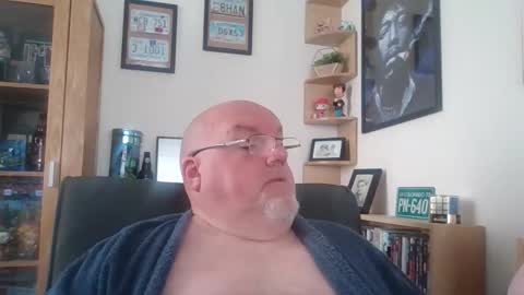 Snapshot of jerseyhammer01 chatting on 10/05/25, 10:35 Harry online show from 10/05/25, 10:35