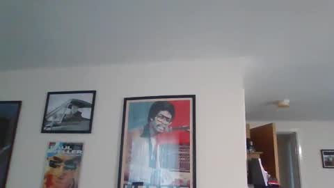 Snapshot of jerseyhammer01 chatting on 10/15/25, 08:03 Harry online show from 10/15/25, 08:03