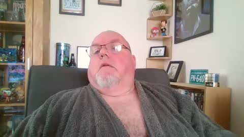 Snapshot of jerseyhammer01 chatting on 10/22/25, 07:52 Harry online show from 10/22/25, 07:52