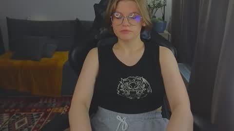  JessieVibes online show from 10/15/25, 01:00