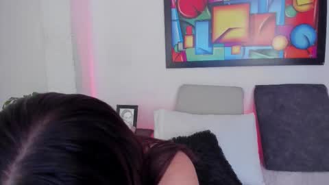 Snapshot of jess1ca_herrera chatting on 11/18/25, 10:47 jessica herreraToday I will be your devil and you my victim online show from 11/18/25, 10:47