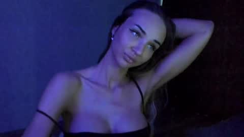 jess1ca_rabb1t online show from 02/07/25, 05:31