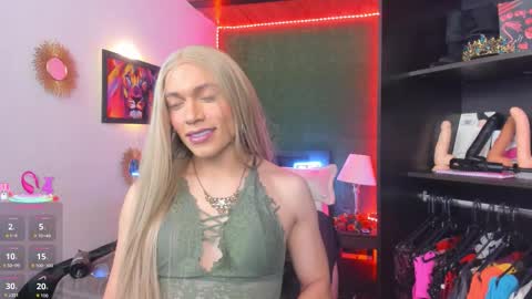 Snapshot of jess69jones chatting on 10/09/25, 02:53 Jess online show from 10/09/25, 02:53