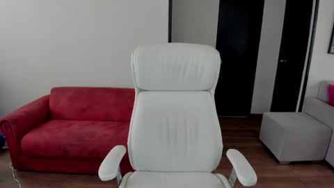 jess_rosse online show from 06/01/26, 07:26