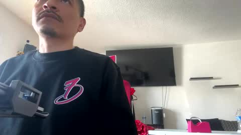 Snapshot of jesselopezcali chatting on 01/31/25, 05:10 Hungjessy online show from 01/31/25, 05:10