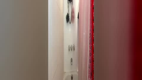 Hungjessy online show from 06/15/26, 07:16
