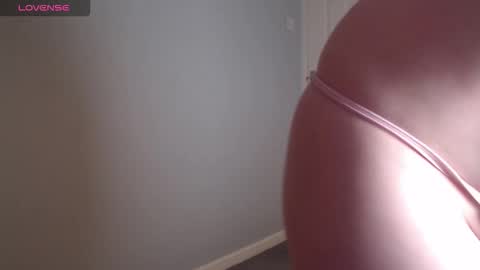Snapshot of jessemanx chatting on 01/17/26, 07:17 Mona Minx online show from 01/17/26, 07:17