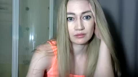JessFox1 online show from 12/19/24, 12:02