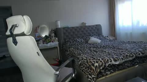 Snapshot of jessica19955 chatting on 12/04/25, 12:03 Maria online show from 12/04/25, 12:03