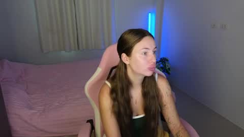 Jessy online show from 05/19/26, 03:24